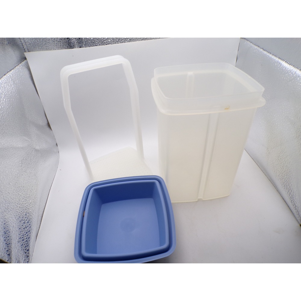 Tupperware Square‎ Food Storage Container with Lid and Insert Blue White